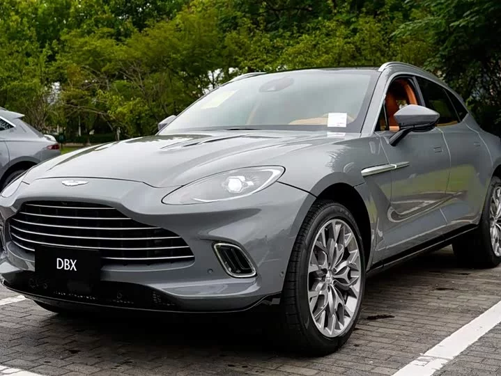 Aston Martin DBX