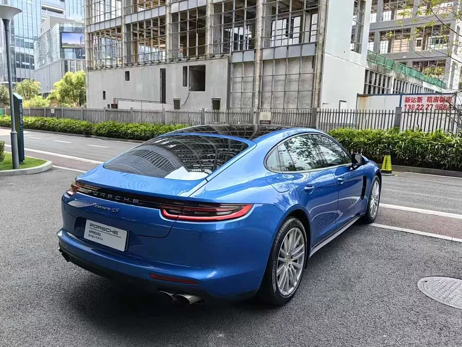 Porsche Panamera