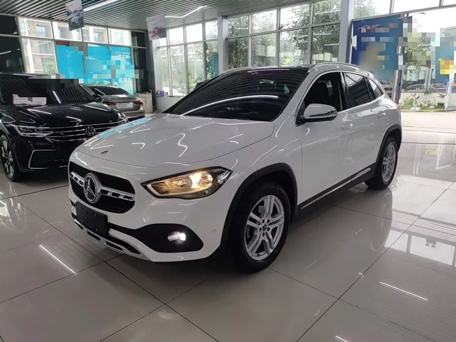 Mercedes Benz GLA
