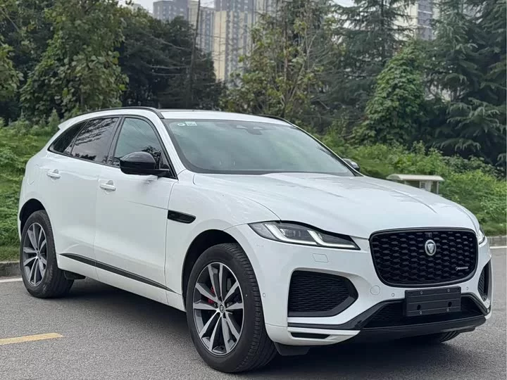 Jaguar F-PACE