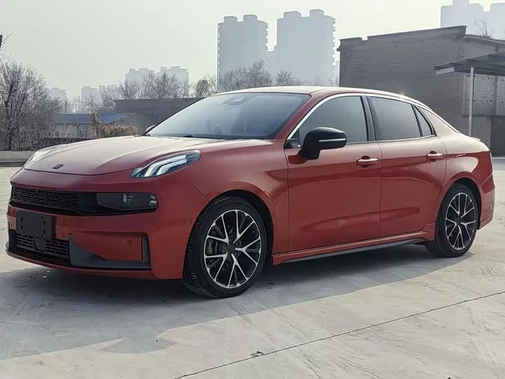 Lynk & Co 03