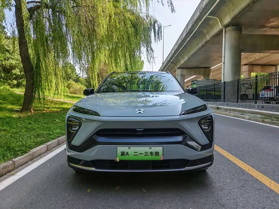 NIO ES6