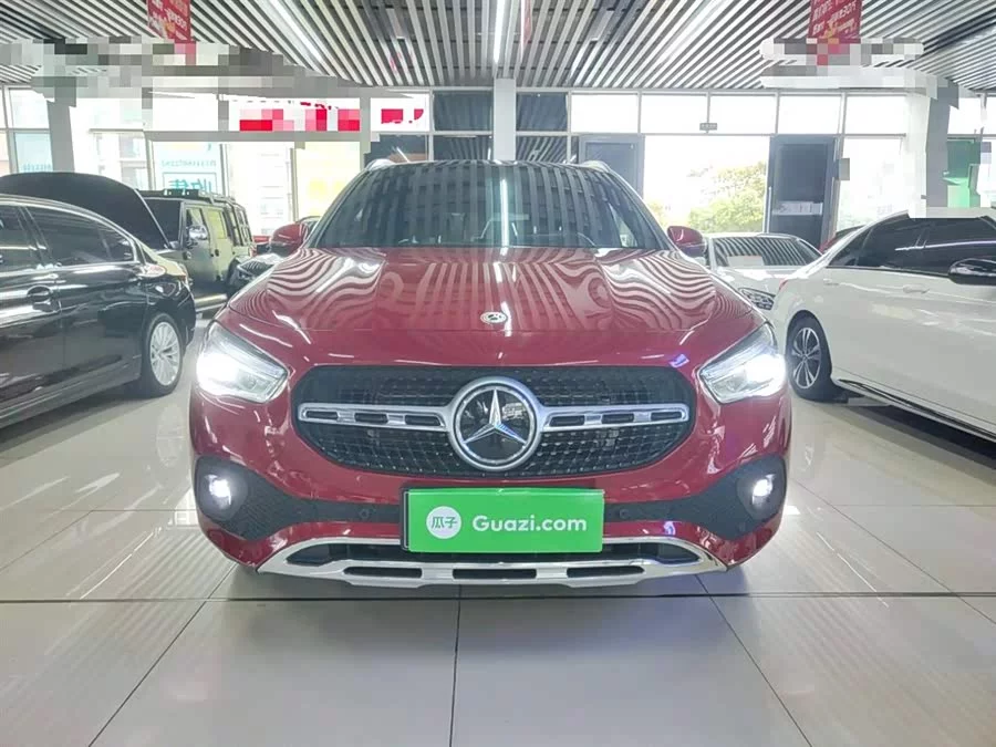 Mercedes Benz GLA