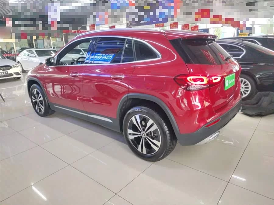 Mercedes Benz GLA