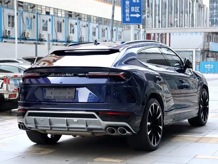 Lamborghini Urus