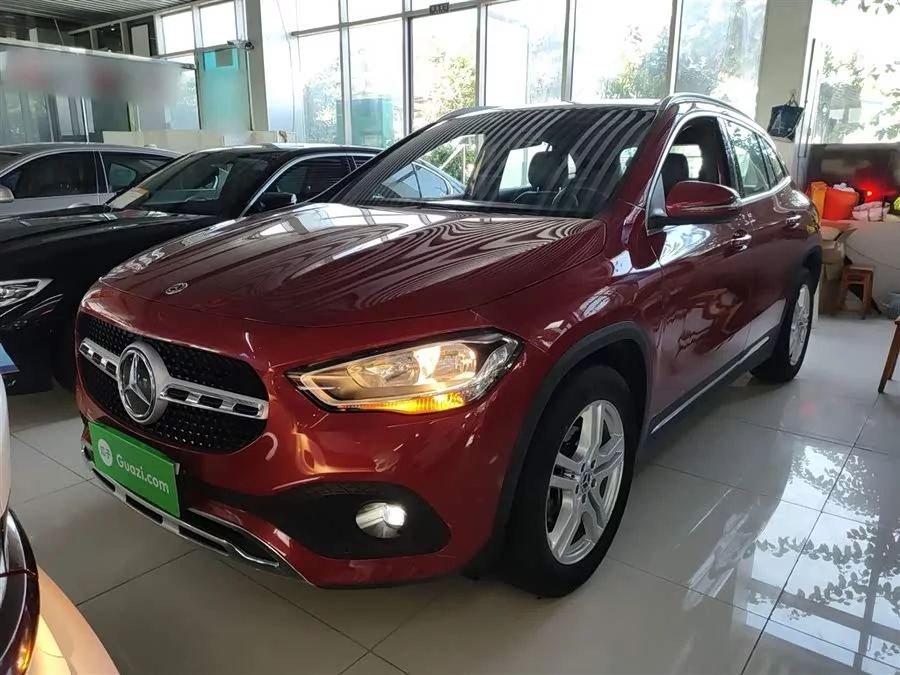 Mercedes Benz GLA