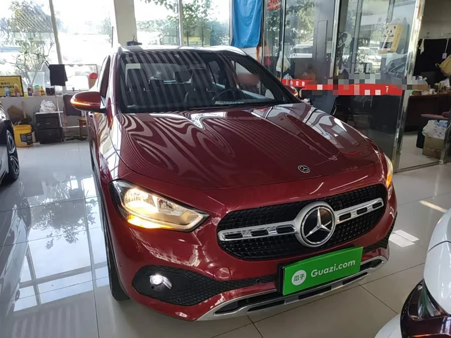 Mercedes Benz GLA