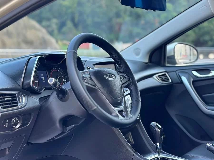 Chery Arrizo 5