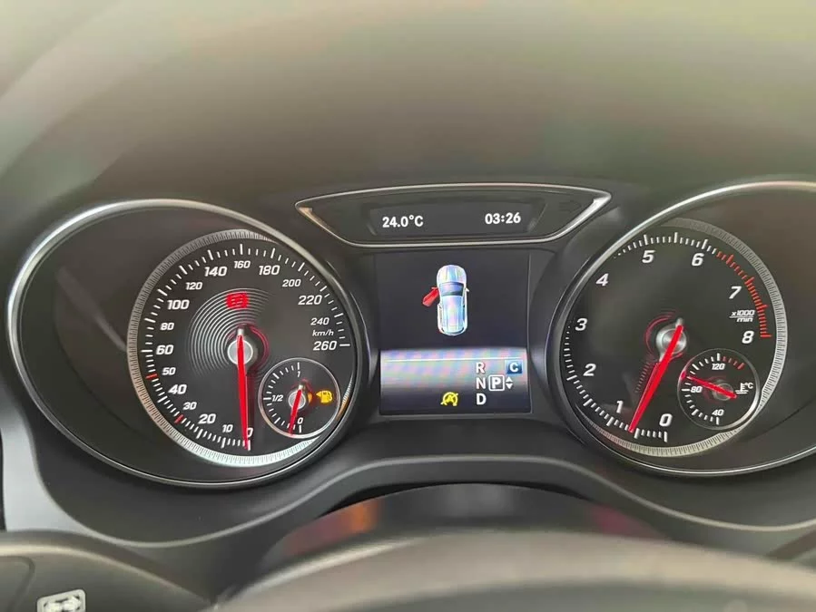 Mercedes Benz GLA