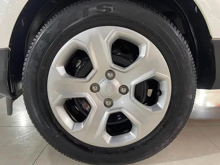 Ford Yibo