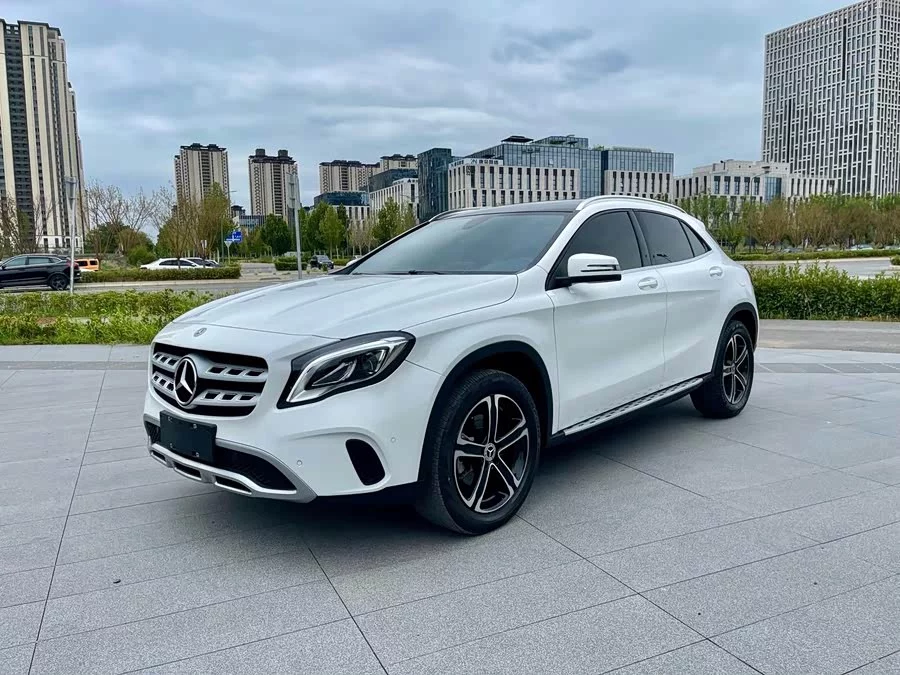Mercedes Benz GLA