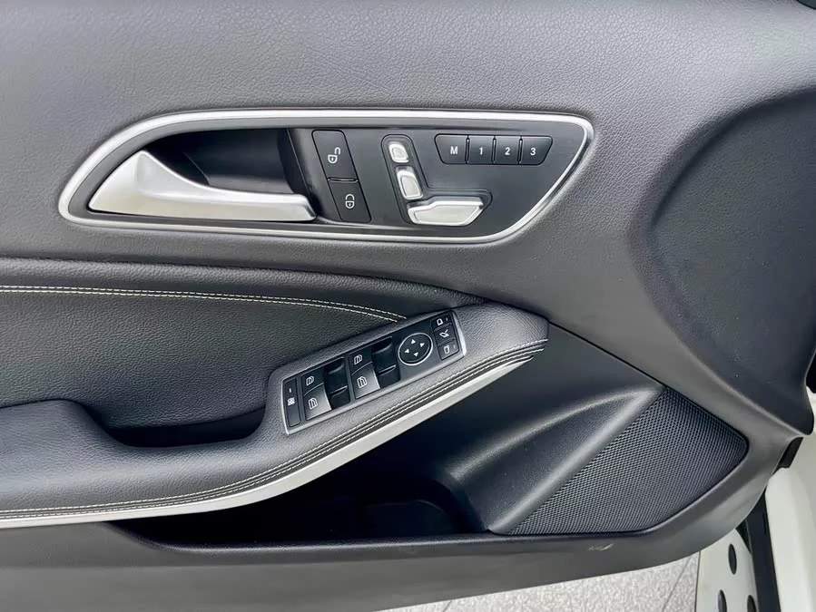 Mercedes Benz GLA