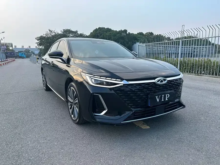 Chery Arrizo 8