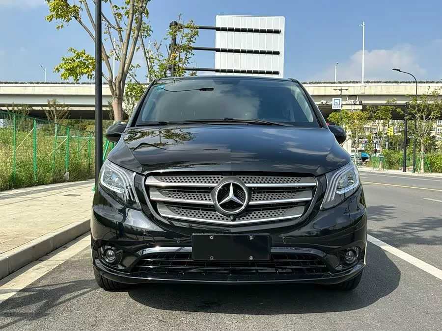 Mercedes Benz Vito