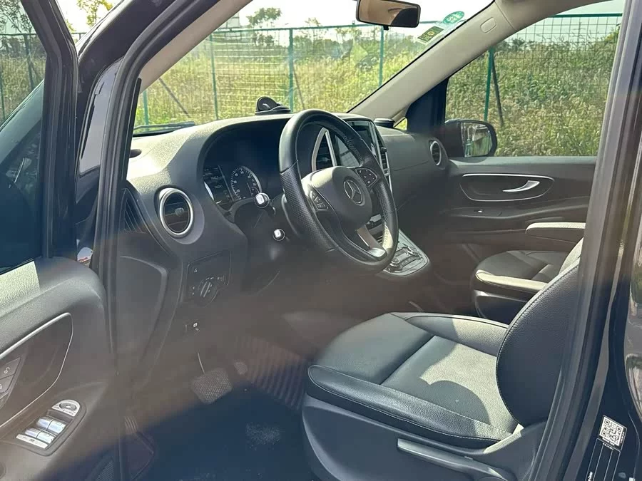 Mercedes Benz Vito