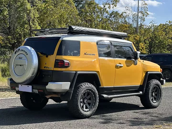 Toyota FJ Cruiser