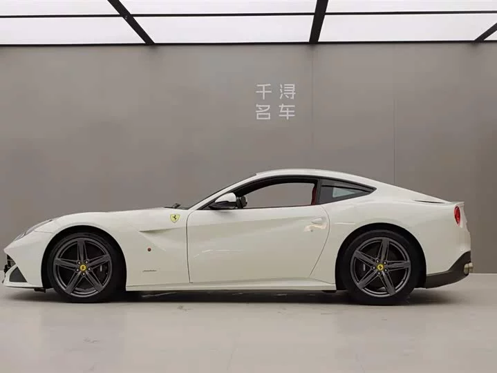 ferrari F12berlinetta
