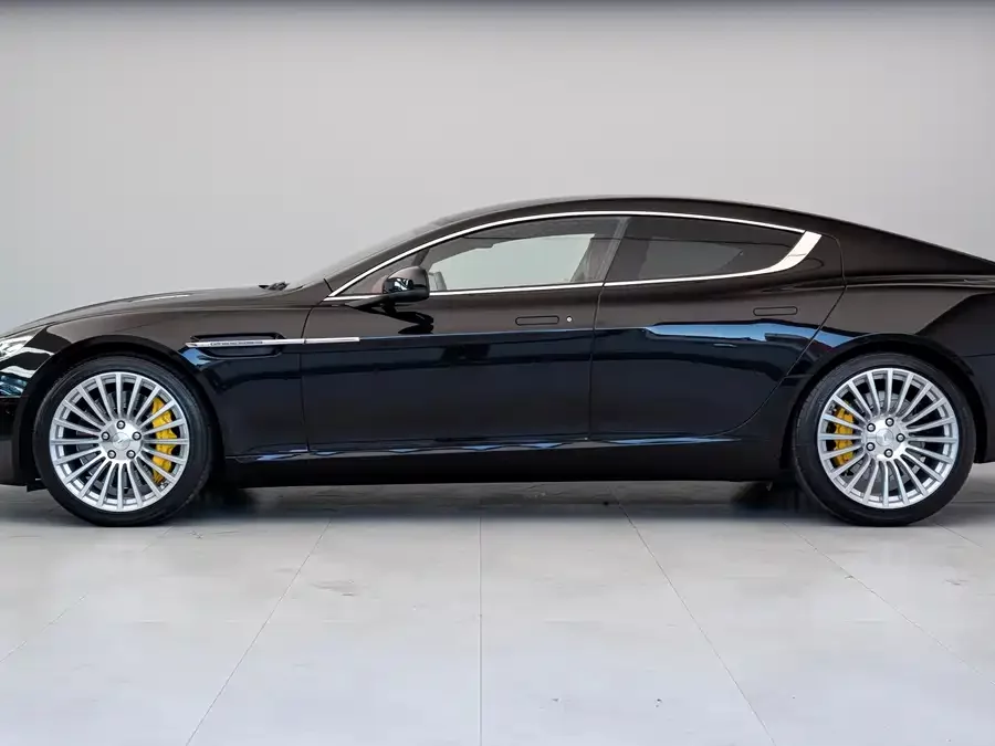 Aston Martin Rapide