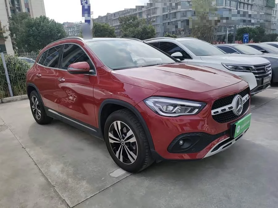 Mercedes Benz GLA