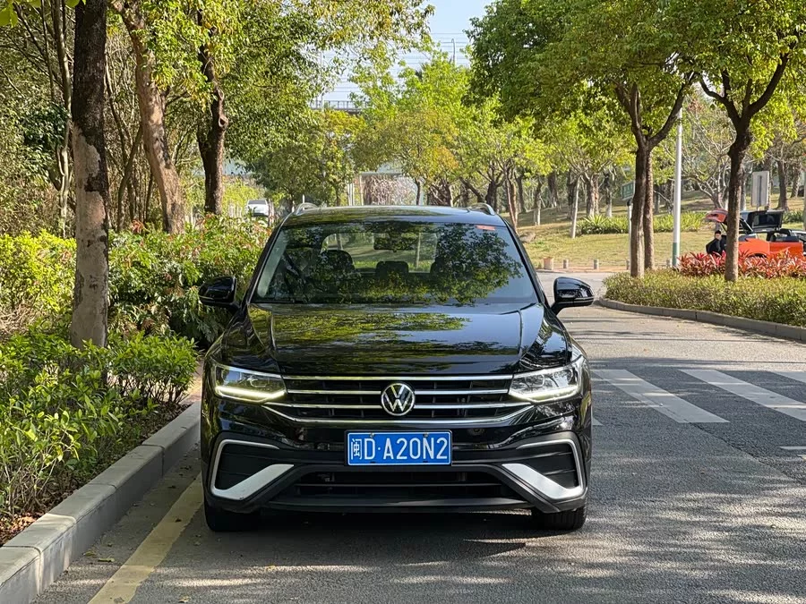 Volkswagen Tiguan L