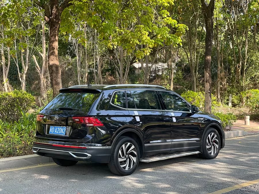 Volkswagen Tiguan L