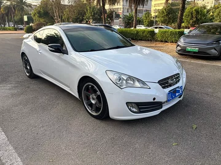 Hyundai Genesis-Coolpad