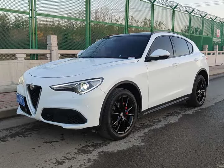 alfa romeo Stelvio