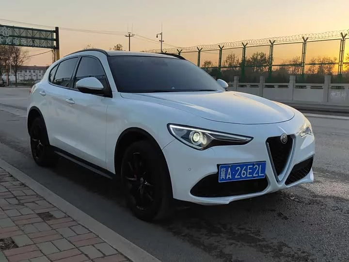 alfa romeo Stelvio