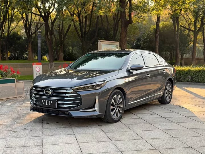 GAC Trumpchi GA8