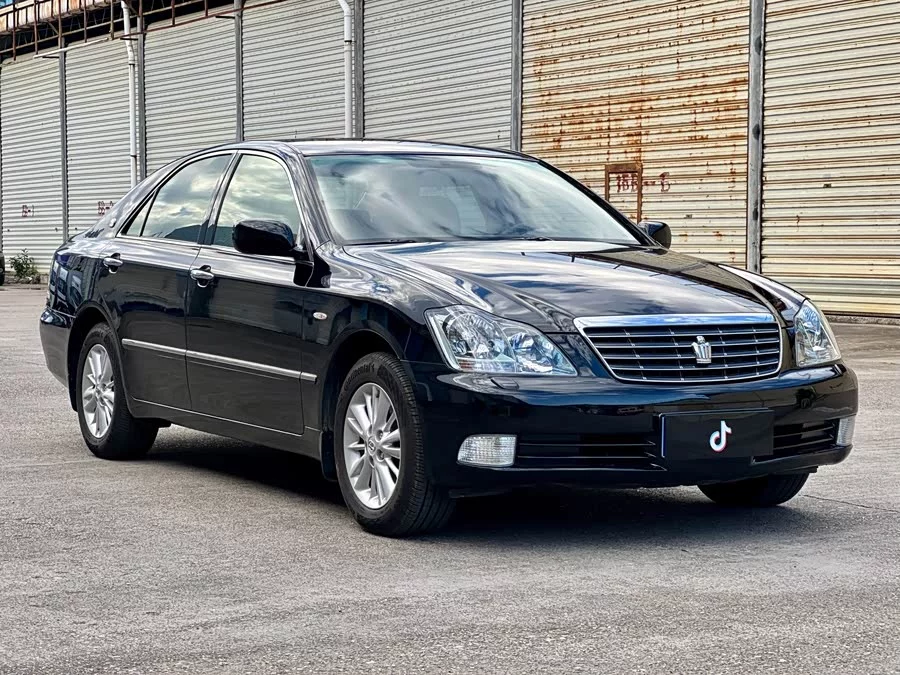Toyota crown