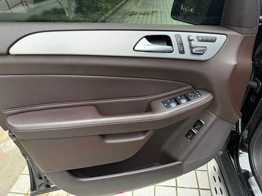 Mercedes Benz GLS