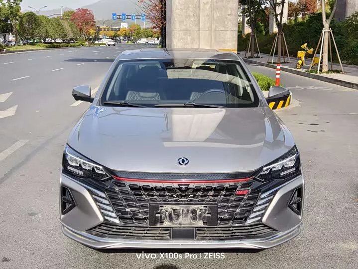 Dongfeng Yixuan MAX