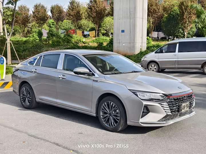 Dongfeng Yixuan MAX