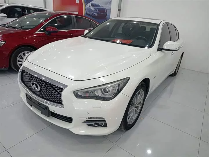 Infiniti Q50L