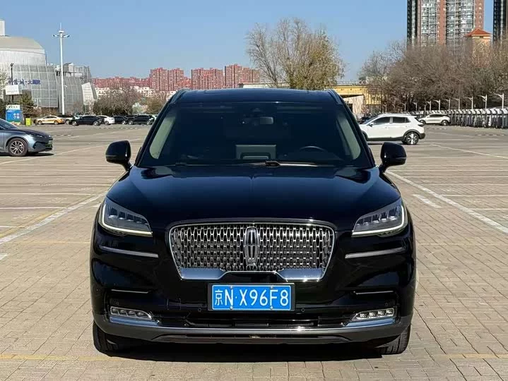 Lincoln aviator