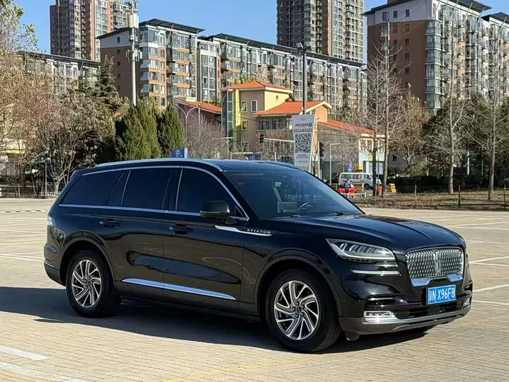 Lincoln aviator