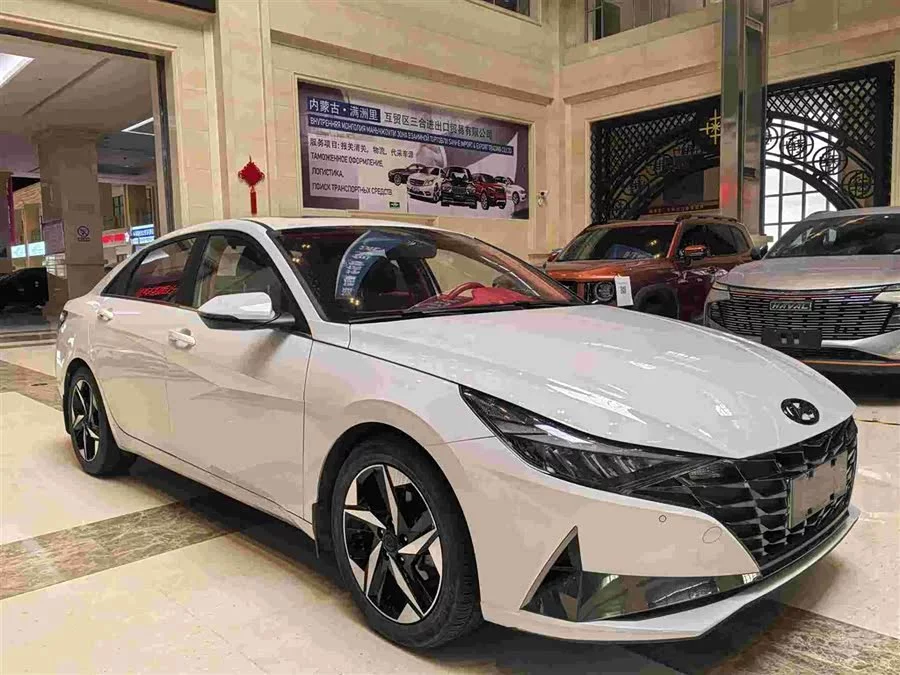 Hyundai Elantra