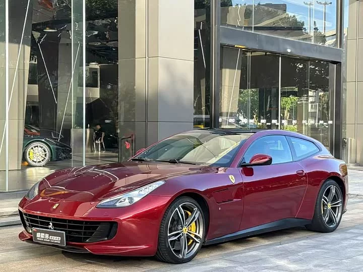 ferrari GTC4Lusso