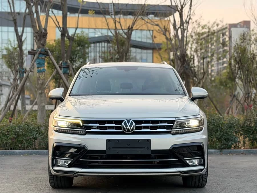 Volkswagen Tiguan L