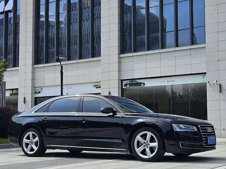Audi A8