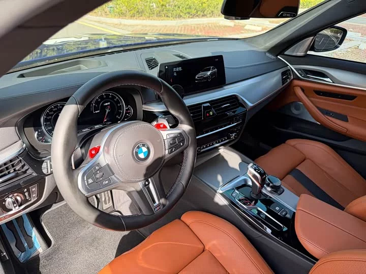 BMW M5