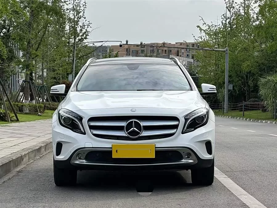 Mercedes Benz GLA