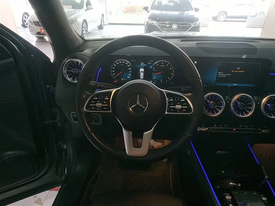 Mercedes Benz GLB