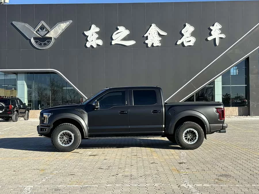 Ford F-150 Raptor