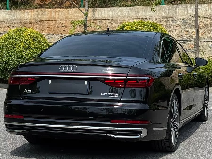 Audi A8