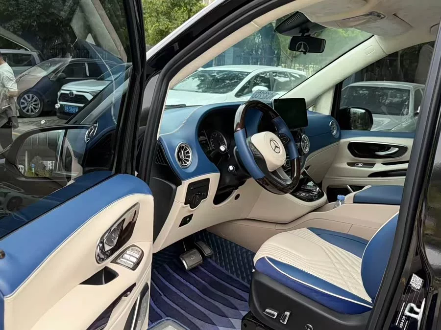 Mercedes Benz Vito