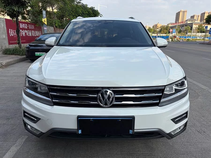 Volkswagen Tiguan L