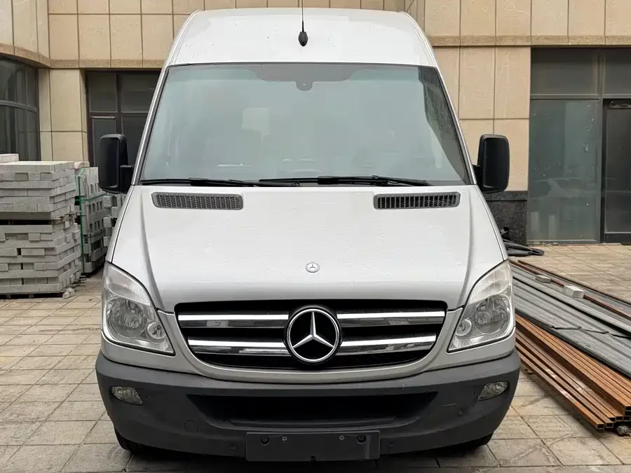 Mercedes Benz Sprinter