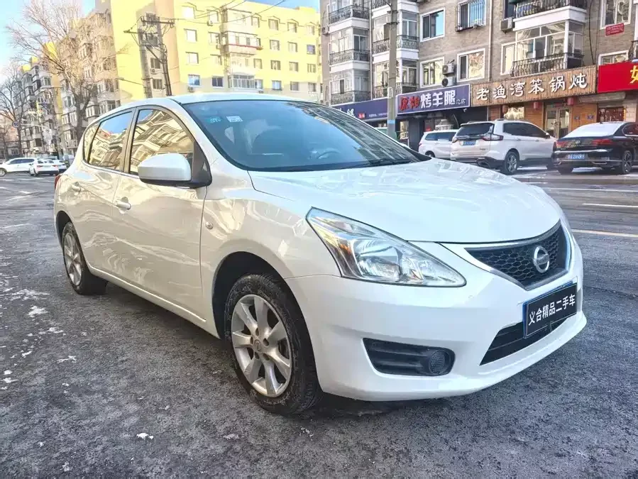 Nissan Tiida