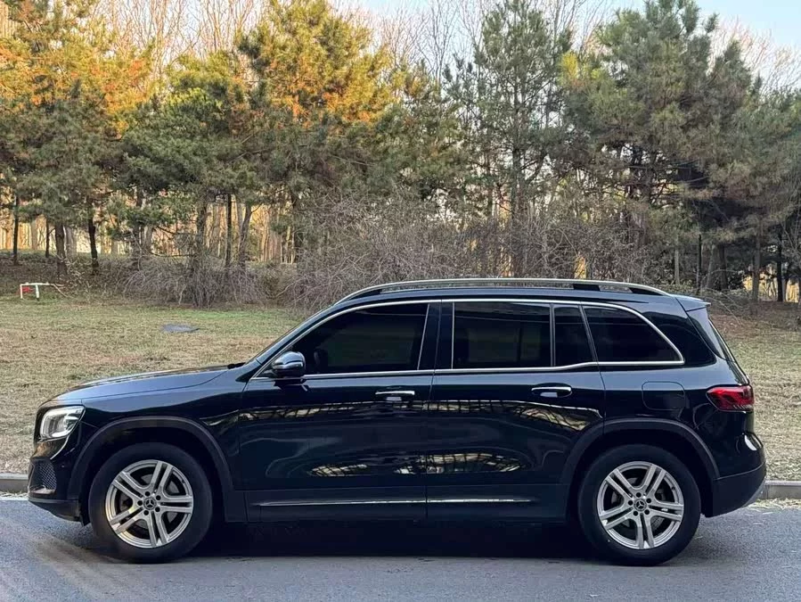 Mercedes Benz GLB